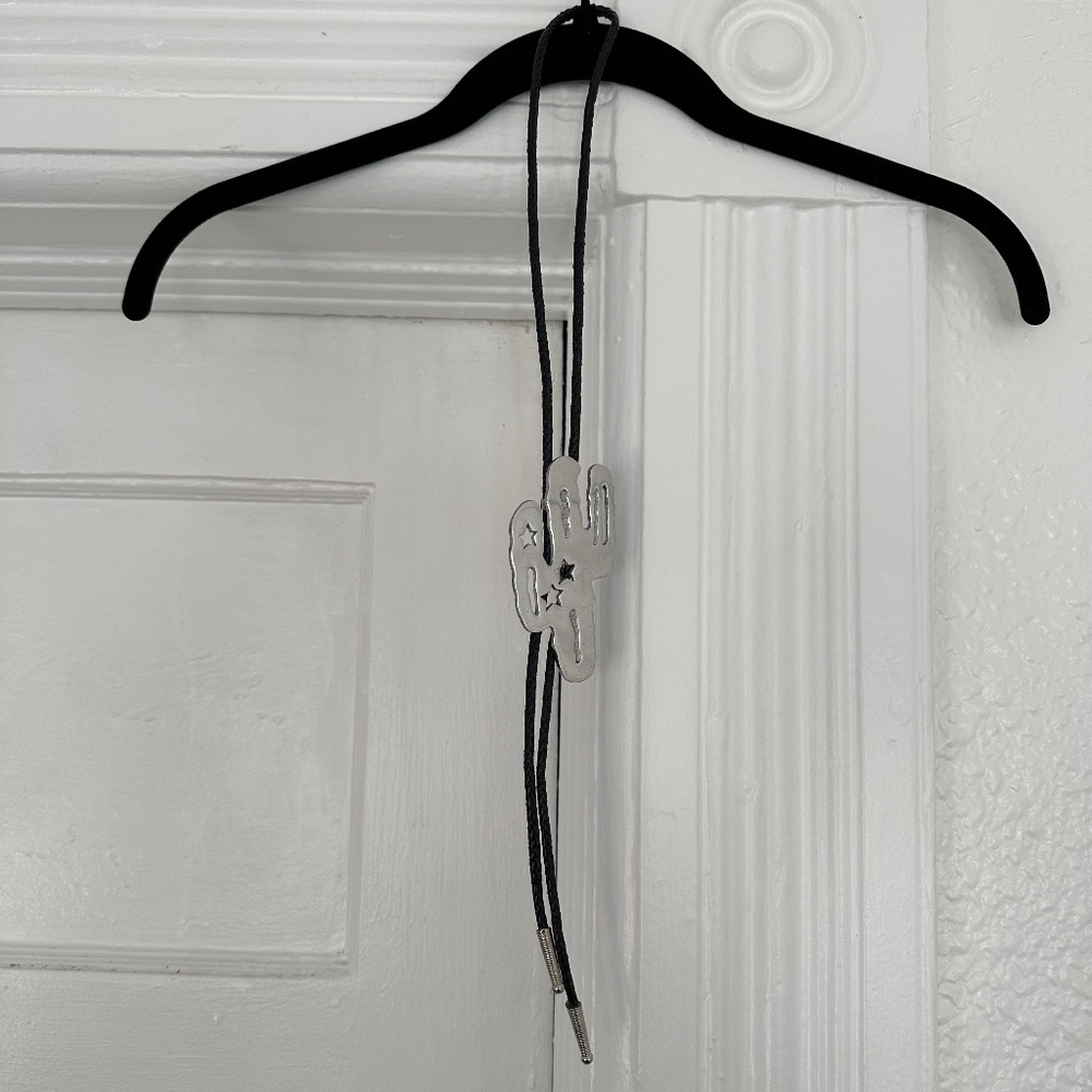 vintage black leather & silver cactus bolo tie necklace